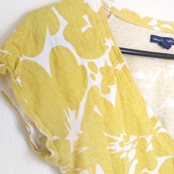 AEO Floral Tee - Picture 3 of 10